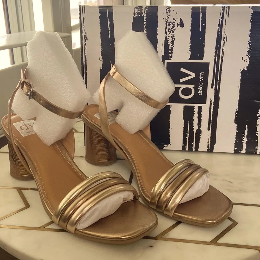 DV.Dolce vita Women's Fleck Two-Piece Ankle-Strap City Sandals size 9 metallic. - Picture 1 of 4